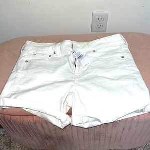American Eagle White Jean Shorts NWT🤍